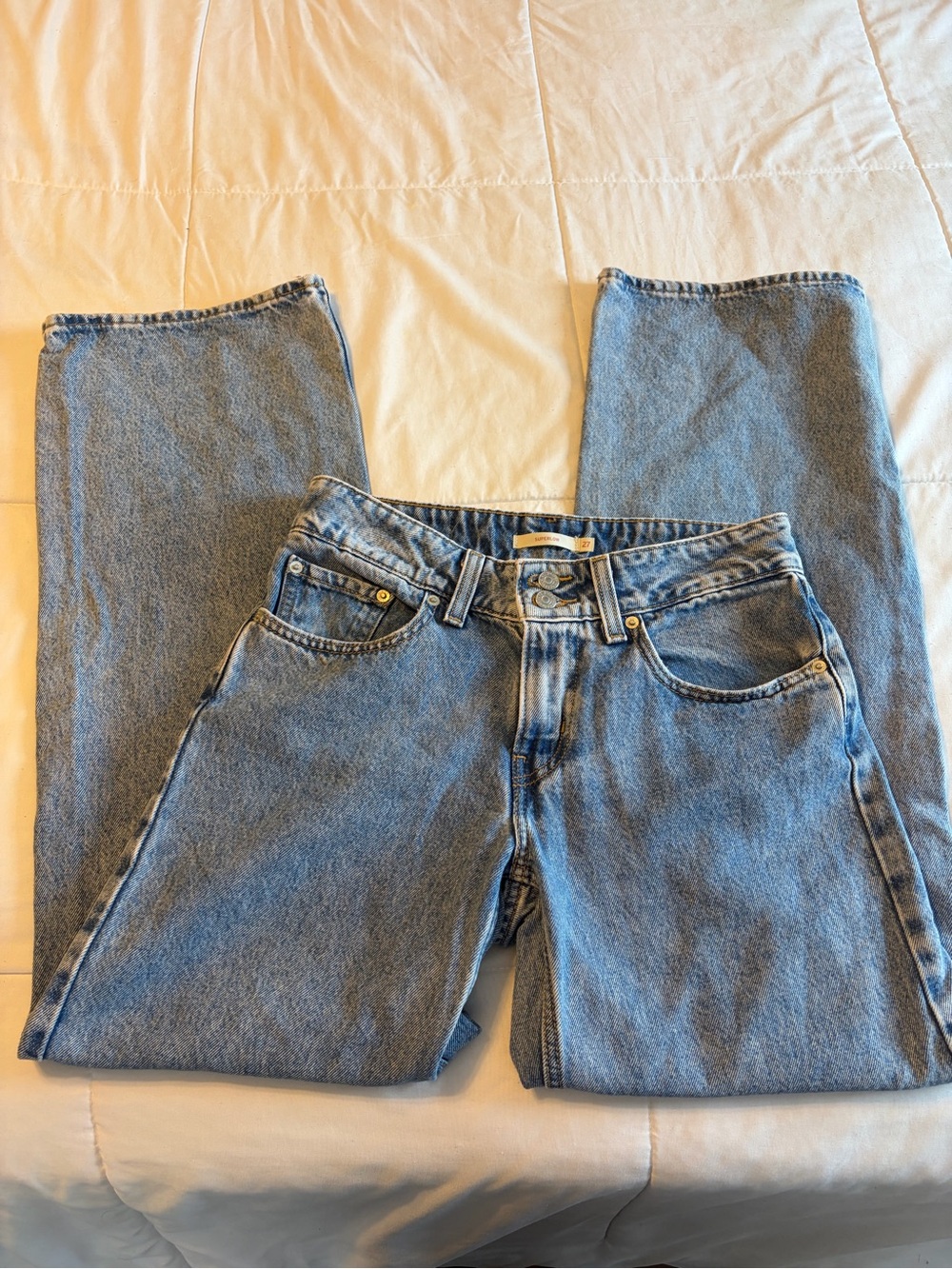 Levi’s Women’s Classic Light Blue Superlow Jeans 27” waist